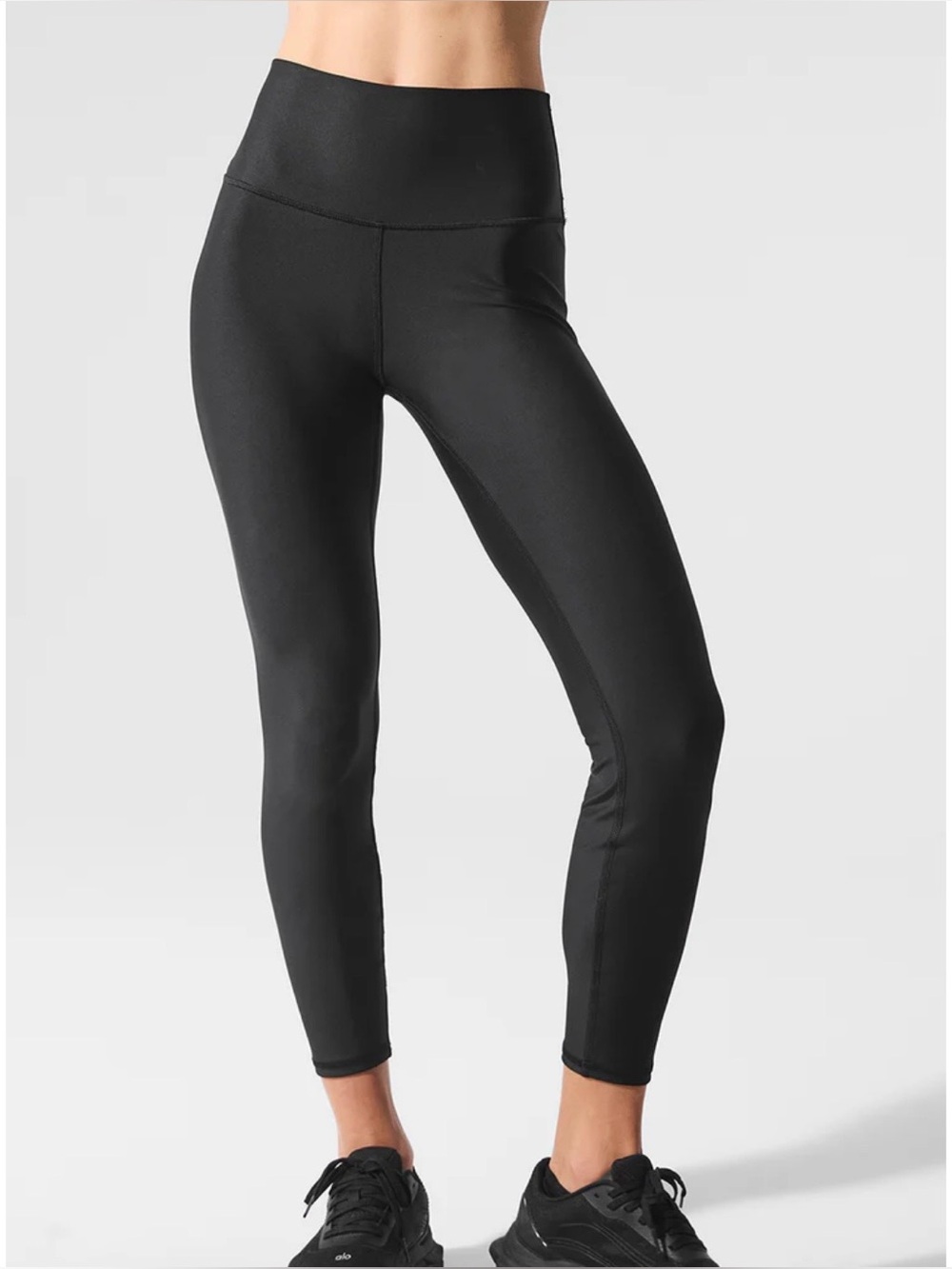 ALO Yoga 7/8 High-Waist Airlift Legging in Black - S